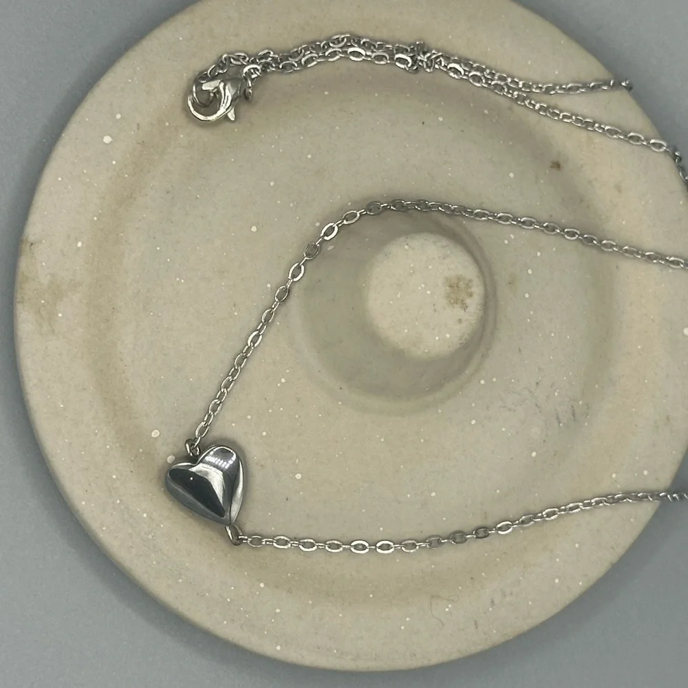 Harriet Ave Jewels Silver Heart Necklace